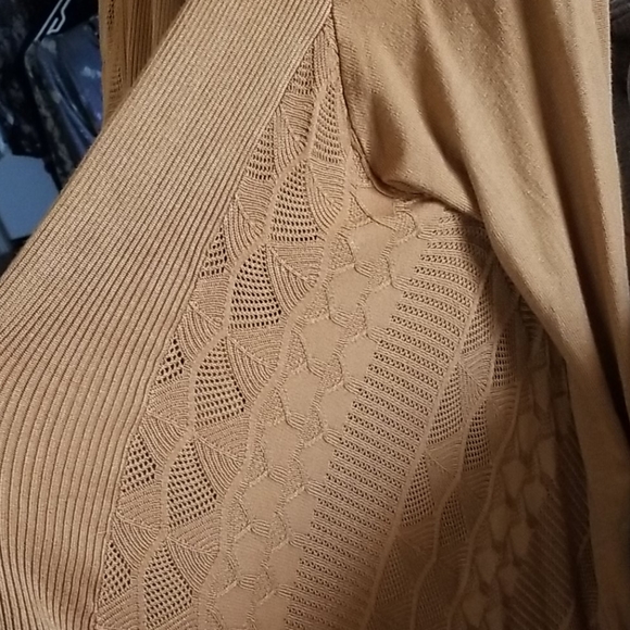 Beautiful NWOT Asymmetrical Cardigan - Picture 3 of 6